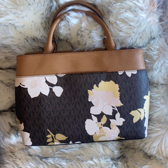 Michael Kors Hand Bag